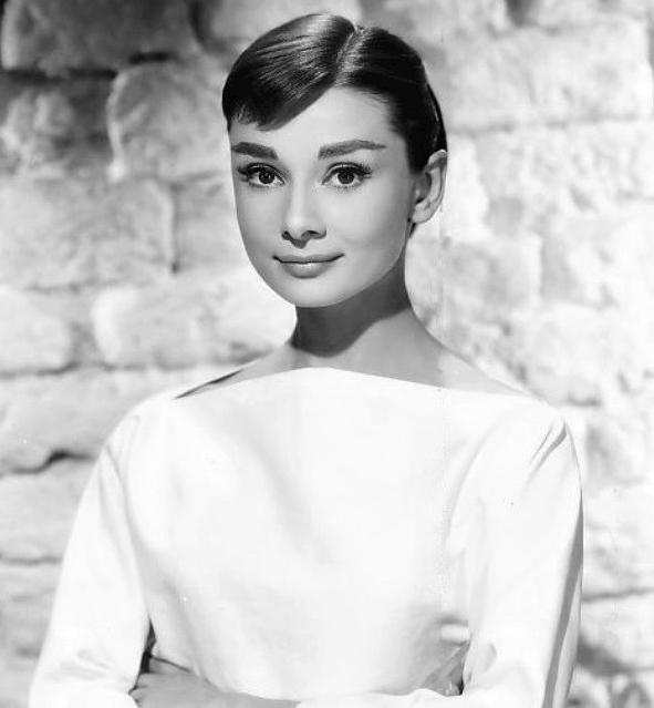 d 2529.jpg67629e6f75a9a - 120 Audrey Hepburn Quotes About Life